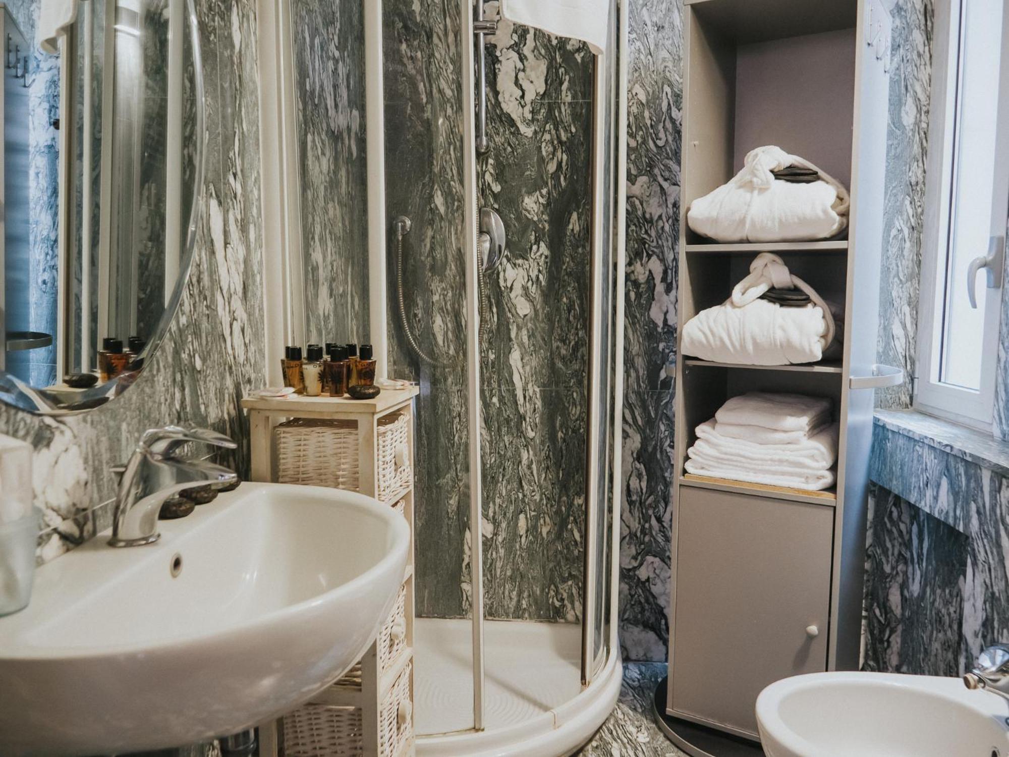 Prestige Boutique Homes - San Babila Milan Luaran gambar